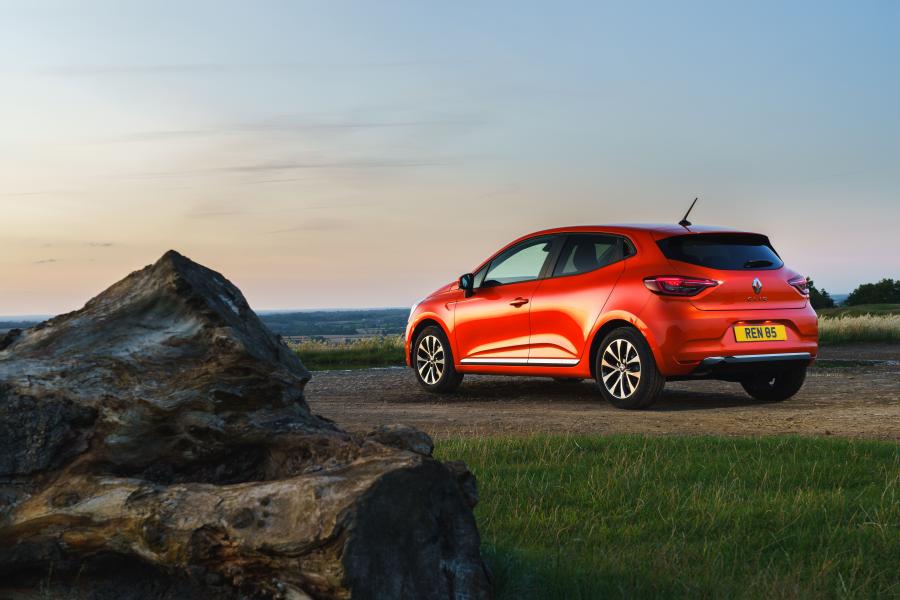  Renault Clio 2019 года  (UK) (фото 21 из 40)